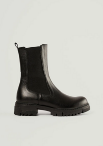 Chunky Boots bei NA-KD als Trend-Fashionpiece im Herbst 2021